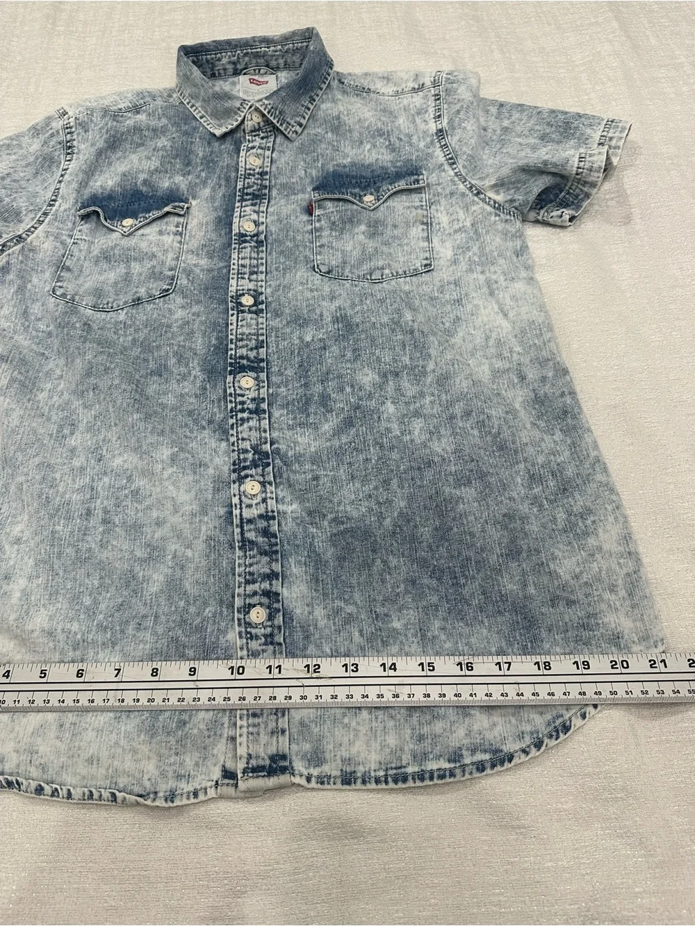 Levi's Men’s Y2K Vintage Light Blue Acid Wash Short-Sleeve Denim Button-Up